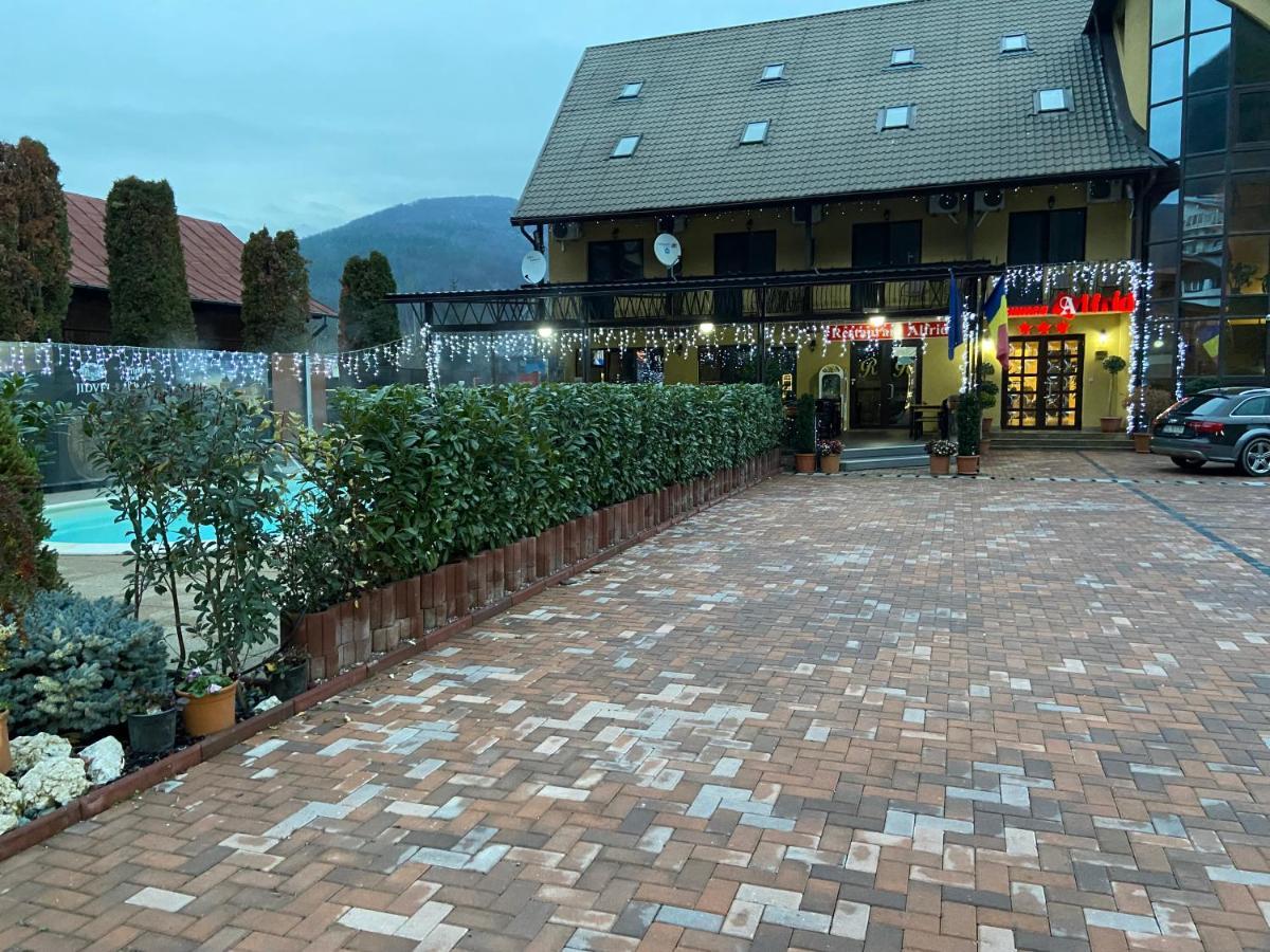 Pensiunea Alfrid Calimanesti Exterior photo